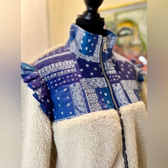 Sundance Catalog By Driftwood Sherpa “Bixby  Bandana Jacket” blue & cream 💙💛 - Picture 7 of 12